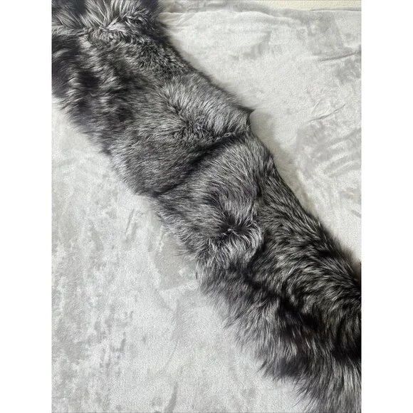 Women’s ST.John Evening Scarf Dyed Fox 95% Silk Velvet Lining Gray One Size - Picture 6 of 11